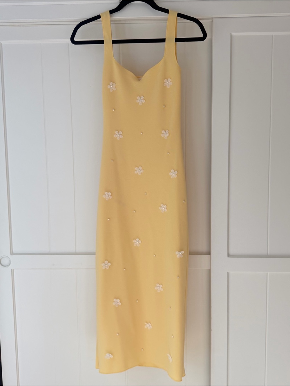 Zara- Yellow Sleeveless Floral Appliqué Midi Dress